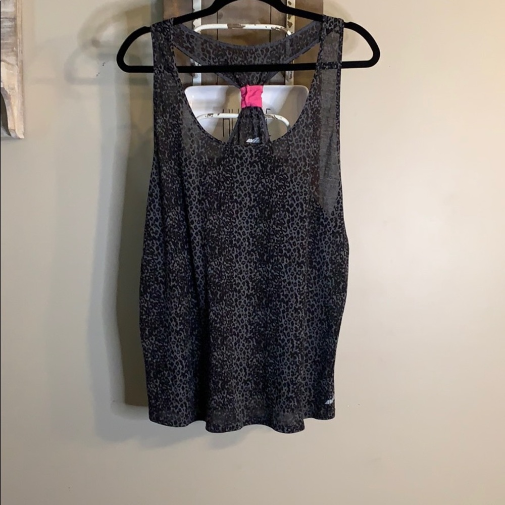 Workout tank top